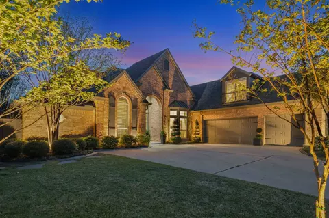 101 Skyline Dr, Trophy Club, TX 76262