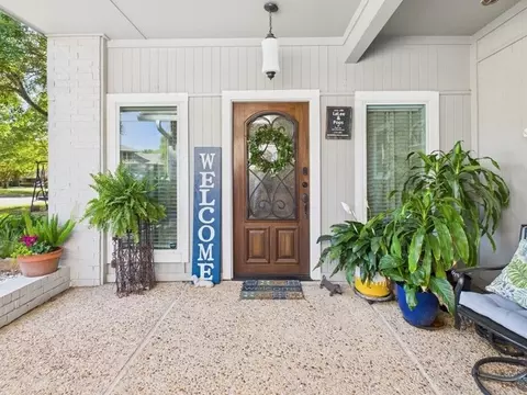 704 Bunny Rabbit Rd, Athens, TX 75751