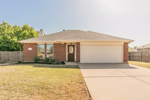 405 Reagan Ln, Burleson, TX 76028