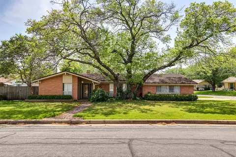 7025 Wycliff St, Fort Worth, TX 76116