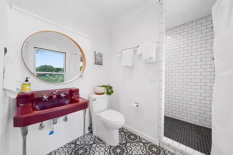 Bath - 3515 Mitchell Rd, Waco, TX 76708 photo 4 of 4