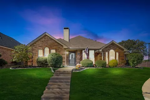 3241 David Dr, Hurst, TX 76054