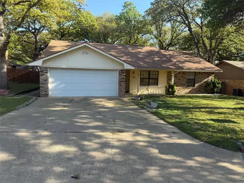 108 Yorkshire Ct, Weatherford, TX 76086