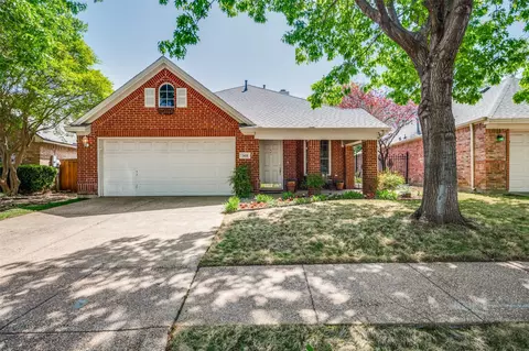 2425 Aberdeen Dr, Bedford, TX 76021