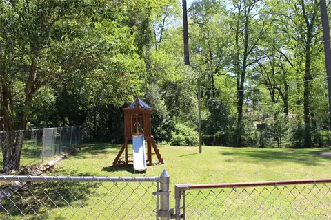Exterior - 1106 Rathbun St, Minden, LA 71055 photo 12 of 17