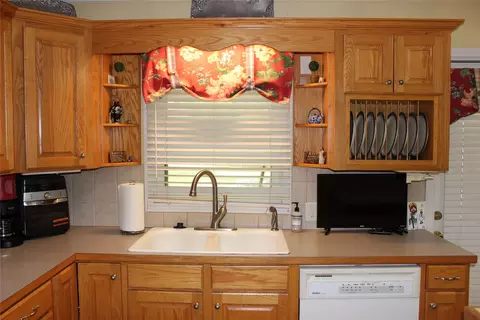Kitchen - 1106 Rathbun St, Minden, LA 71055 photo 5 of 5