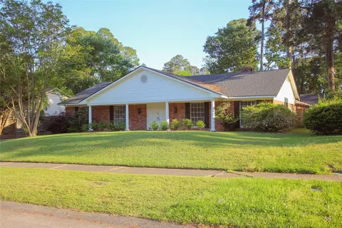 534 Dunmoreland Dr, Shreveport, LA 71106