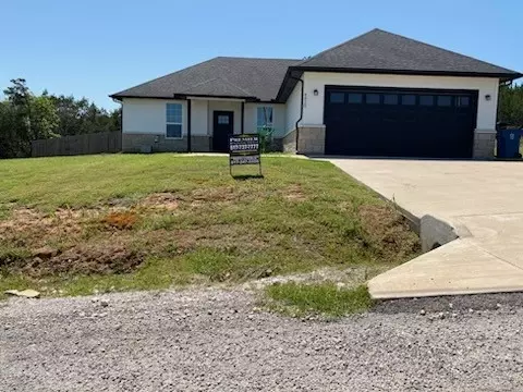 4820 Elizabeth St, Granbury, TX 76048