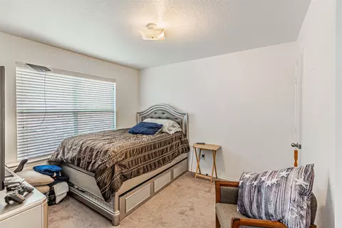Bedroom - 7101 Kickapoo Dr, Fort Worth, TX 76179 photo 2 of 10