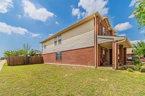 Exterior - 7101 Kickapoo Dr, Fort Worth, TX 76179 photo 4 of 5