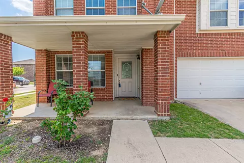 Exterior - 7101 Kickapoo Dr, Fort Worth, TX 76179 photo 3 of 5