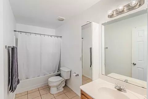 Bath - 7101 Kickapoo Dr, Fort Worth, TX 76179 photo 2 of 5