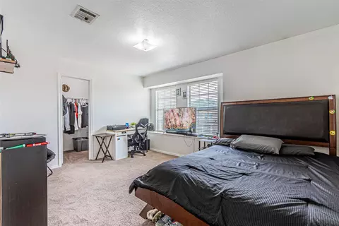Bedroom - 7101 Kickapoo Dr, Fort Worth, TX 76179 photo 3 of 10