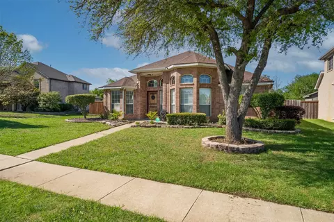 520 Newbury Dr, Mesquite, TX 75150