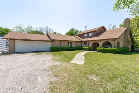 317 Peach St, Dublin, TX 76446