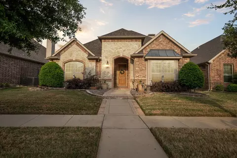 6928 Finch Dr, North Richland Hills, TX 76182