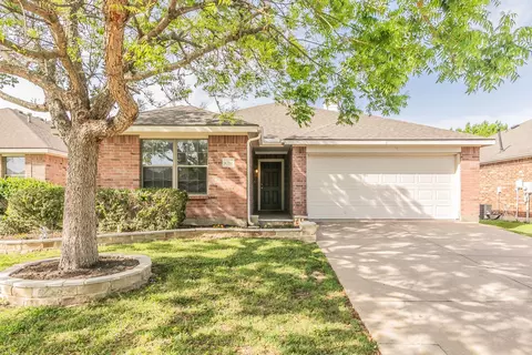 4204 Highgate Rd, Fort Worth, TX 76244