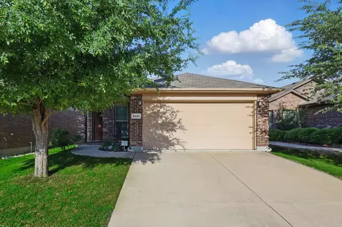 5225 Austin Ridge Dr, Fort Worth, TX 76179
