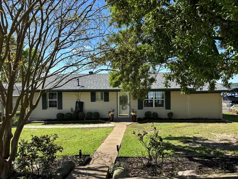 22248 Lounette Dr, Frankston, TX 75763