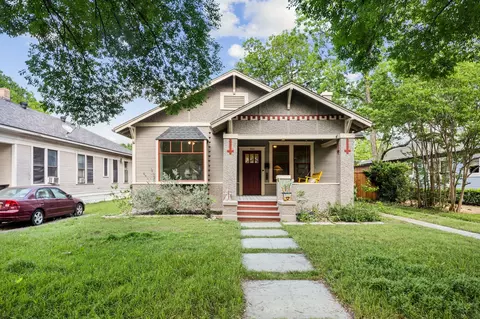 906 N Clinton Ave, Dallas, TX 75208
