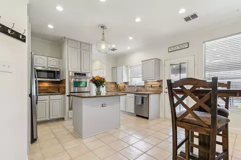 2800 Custer Dr, Corinth, TX 76210 photo 13