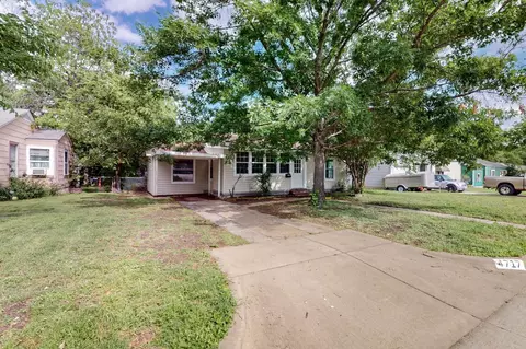 4717 Marks Pl, Fort Worth, TX 76116