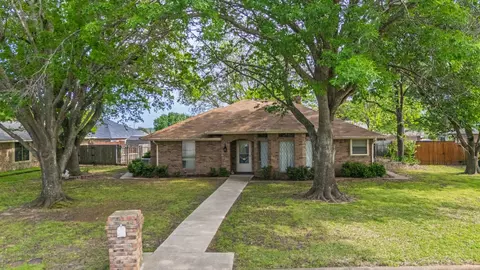 405 Laurel Dr, Greenville, TX 75402
