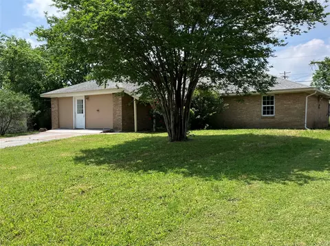 717 Bluebonnet St, Mexia, TX 76667
