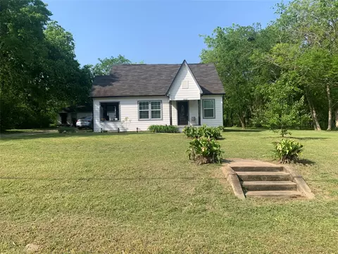 622 Canton Ave, Wills Point, TX 75169