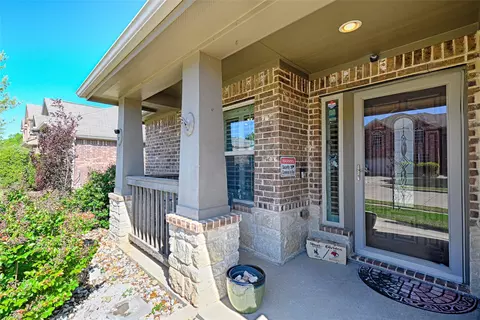 1021 Oarlock Dr, Crowley, TX 76036