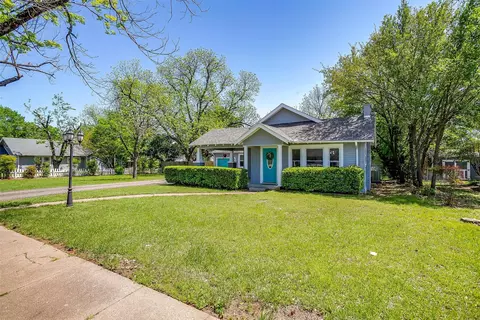 209 Moon St, Cleburne, TX 76033