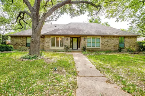 6809 River Bend Rd, Fort Worth, TX 76132
