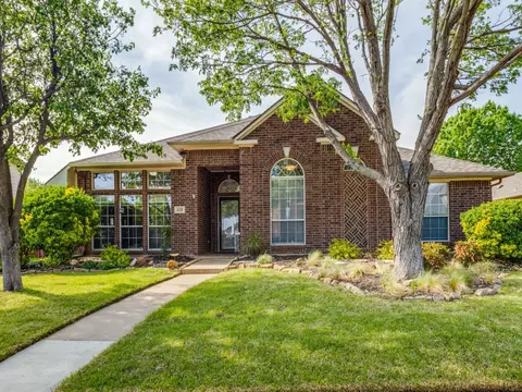 416 Durrand Oak Dr, Keller, TX 76248