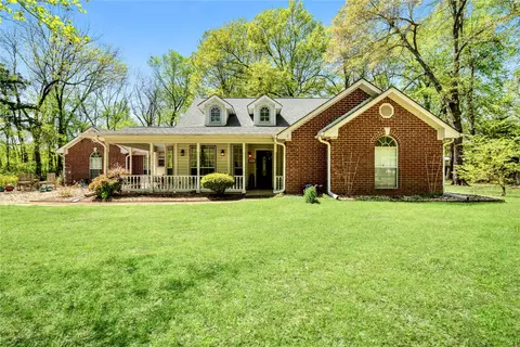 325 Timber Lakes Dr, Powderly, TX 75473