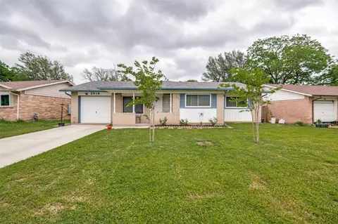 2914 Harvard St, Irving, TX 75062