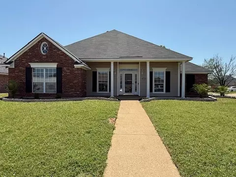 5900 Applegate Cir, Bossier City, LA 71111