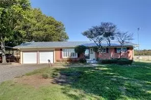 346 Skinner Rd, Bowie, TX 76230