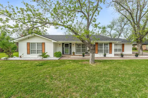 5213 Wedgefield Rd, Granbury, TX 76049