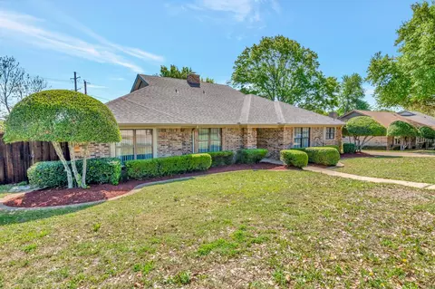 7420 Boca Raton Dr, North Richland Hills, TX 76182