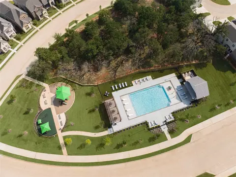 View/Area - 2441 Flatiron Dr, Corinth, TX 76210 photo 1 of 6