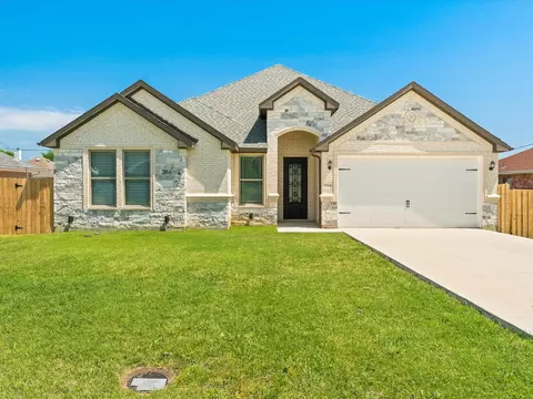 1714 Avenue C, Grand Prairie, TX 75051