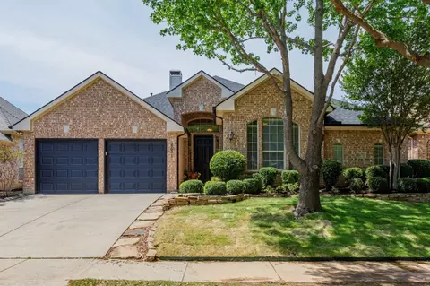 8671 Weston Ln, Lantana, TX 76226