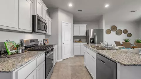 400 Marsh St, Cleburne, TX 76033 photo 4
