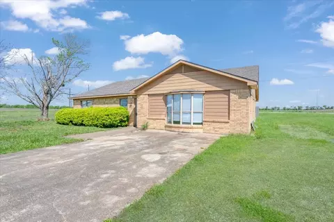 Exterior - 909 E Fm 902, Howe, TX 75459 photo 2 of 4