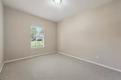 125 E 6th St, Lancaster, TX 75146 photo 3