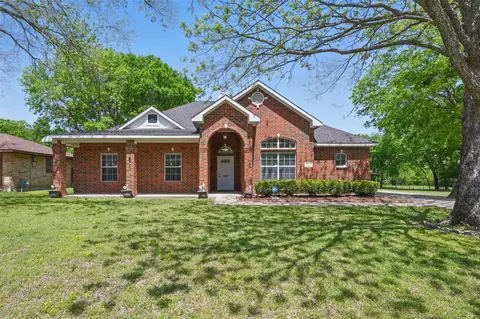 125 E 6th St, Lancaster, TX 75146