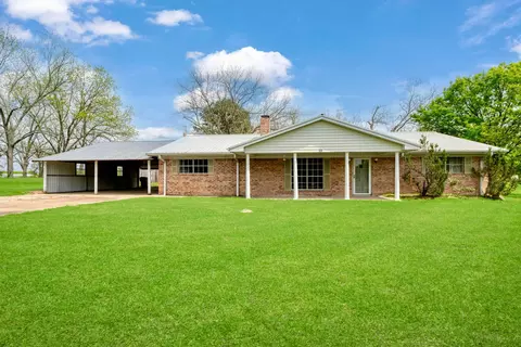 120 N Douglas St, Bogata, TX 75417