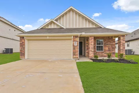 5024 Wellborn Rd, Crowley, TX 76036