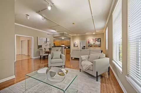 2305 Worthington St #328, Dallas, TX 75204