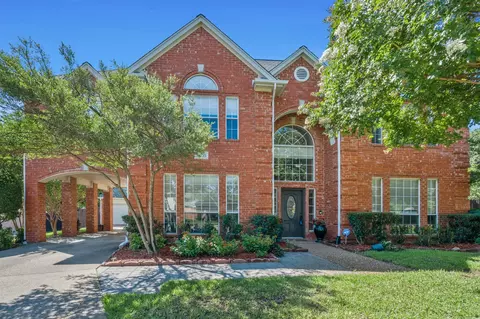 2085 Idlewood Dr, Grapevine, TX 76051